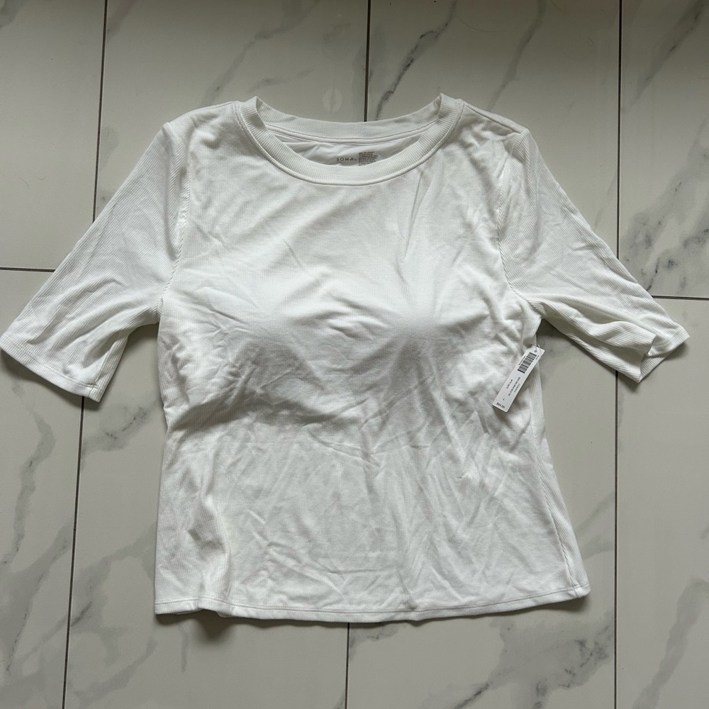 Classic White Crewneck Women’s Top - Unbranded